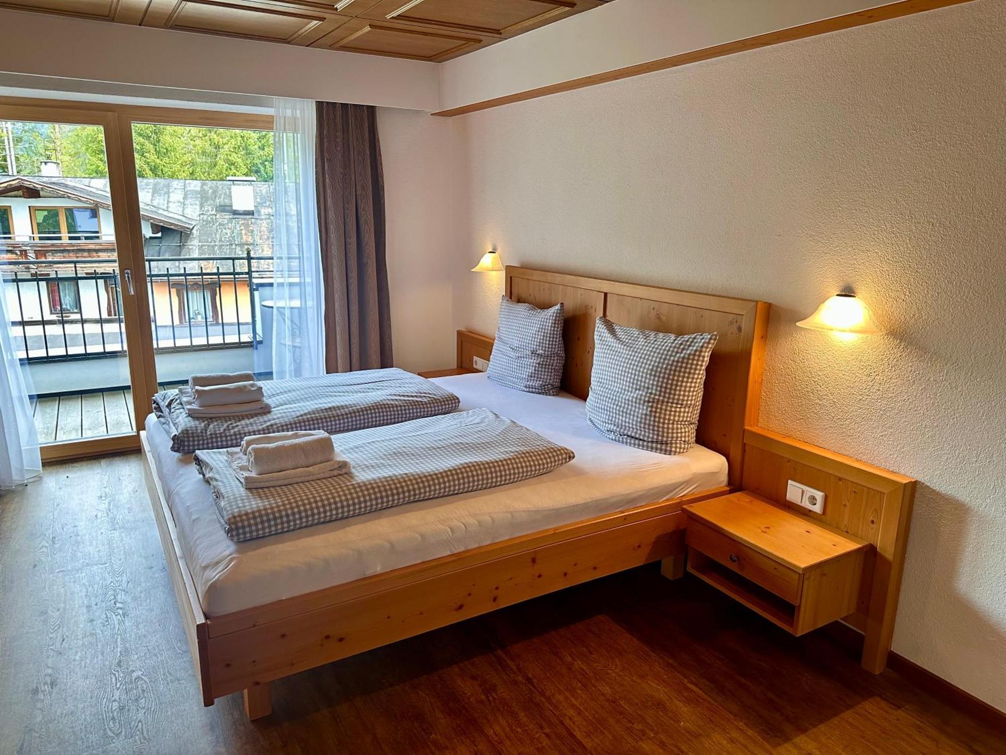 Aktiv Apartments ロイタシュ エクステリア 写真